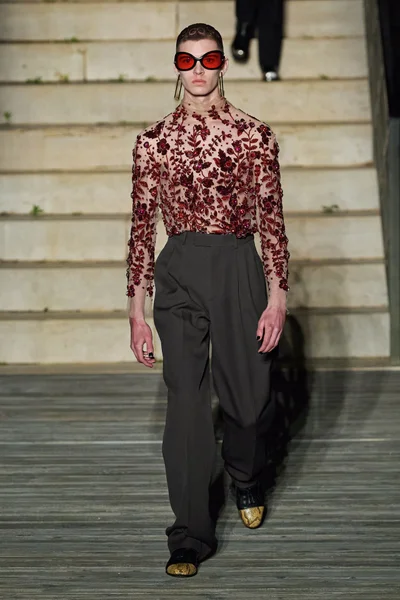 Look 35